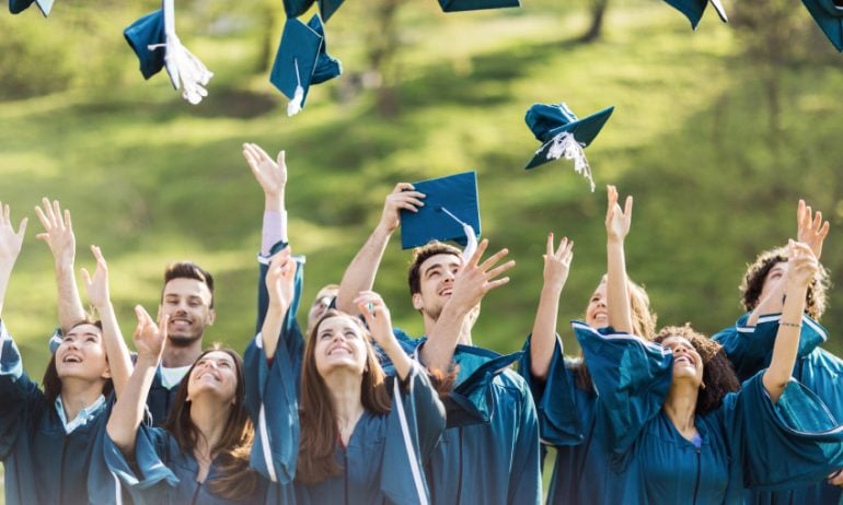 What to Do With Your Student Credit Card When You Graduate