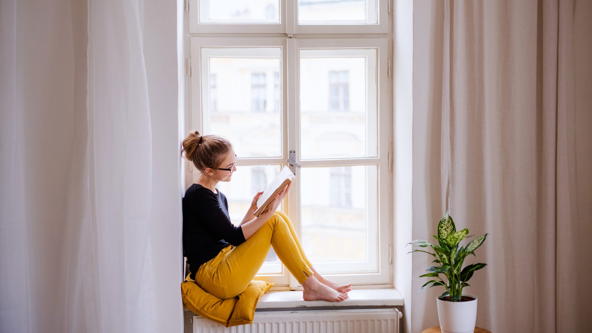 15 Dos and 5 Don'ts of Moving into Your First Apartment