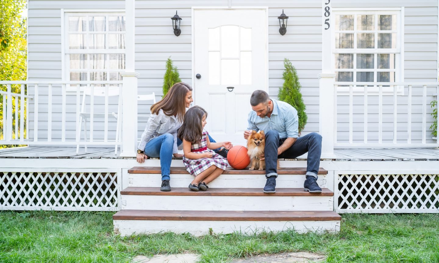 What Does Homeowners Insurance Cover? A Complete Guide - NerdWallet