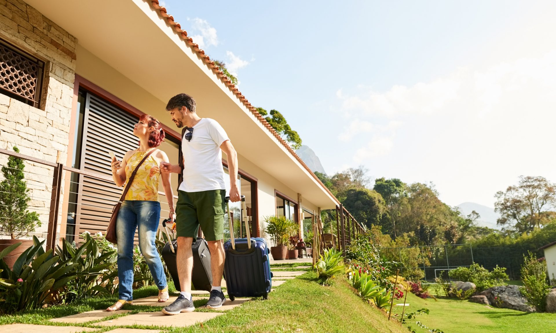 Airbnb Vs. Vrbo: Which Is Better For Travelers? - NerdWallet