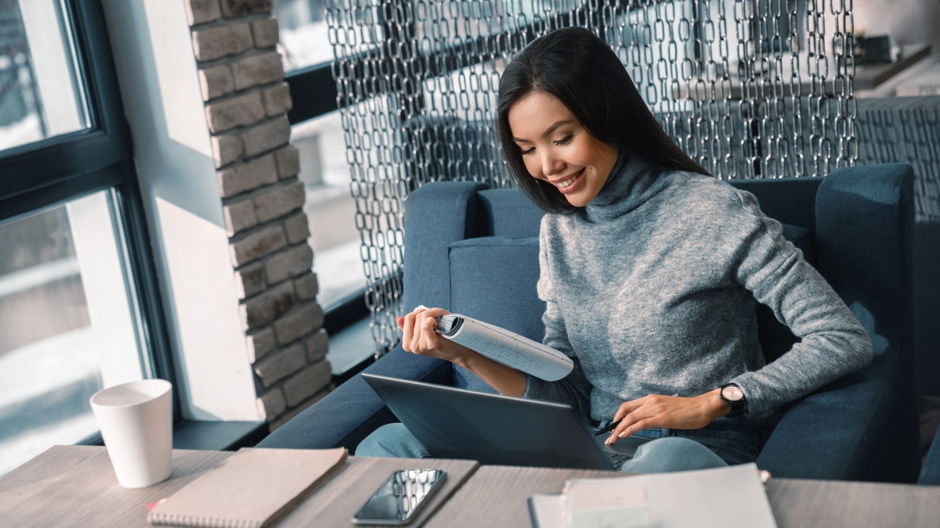 55 Feet Under Desk Stock Photos, High-Res Pictures, and Images - Getty  Images