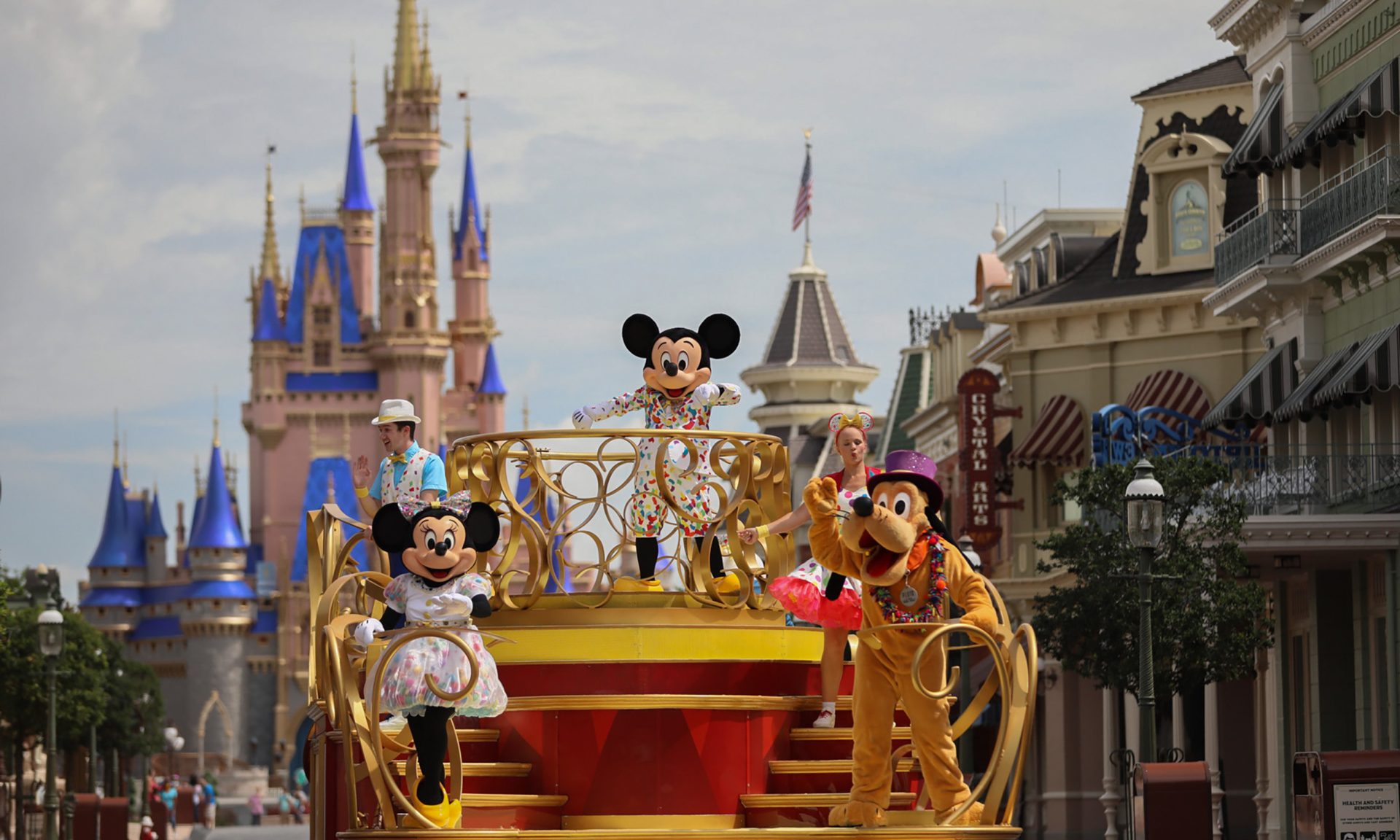 42 Disney World and Disneyland Tips for a Magical Vacation