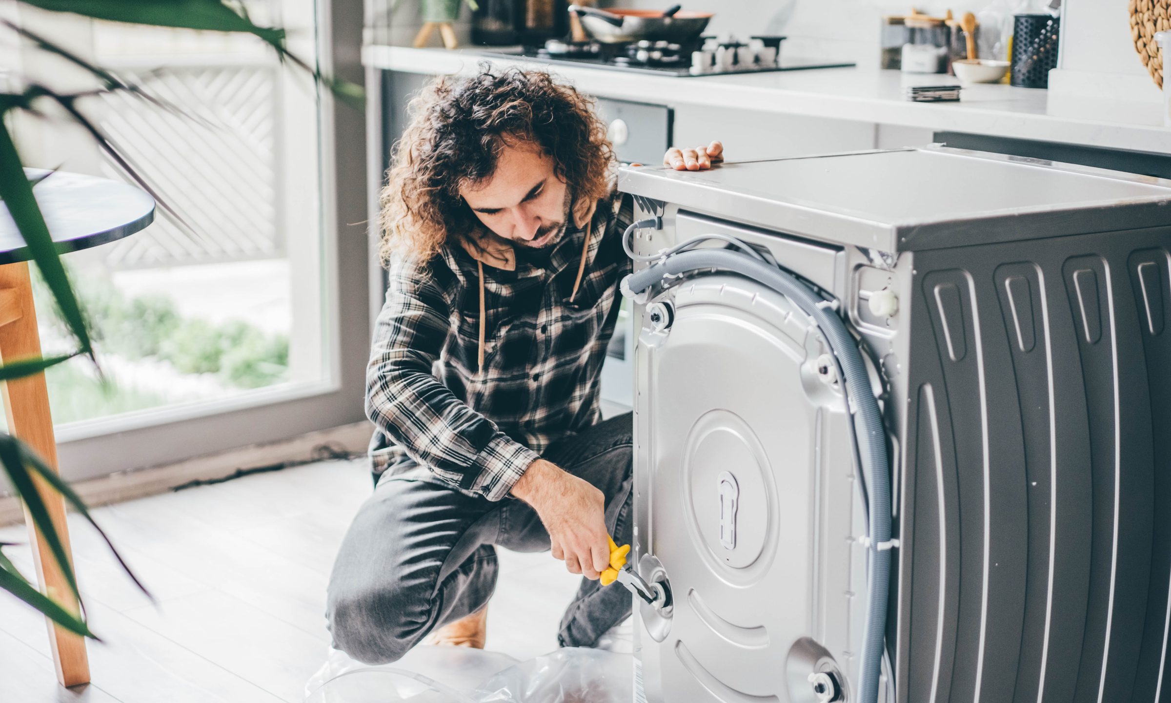 Does a home warranty cover your washer and dryer?