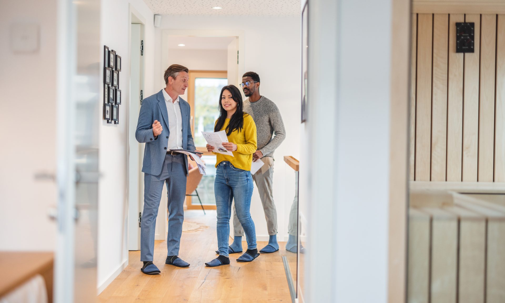 Doorstep Loans: How Do They Work? - NerdWallet UK