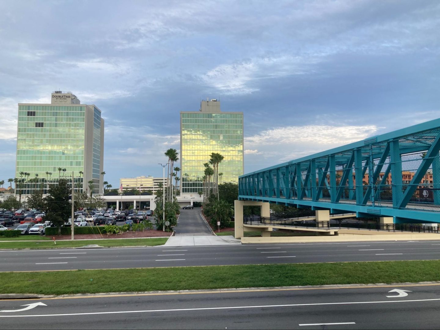 DoubleTree by Hilton at the Entrance to Universal Orlando pedestrian bridge