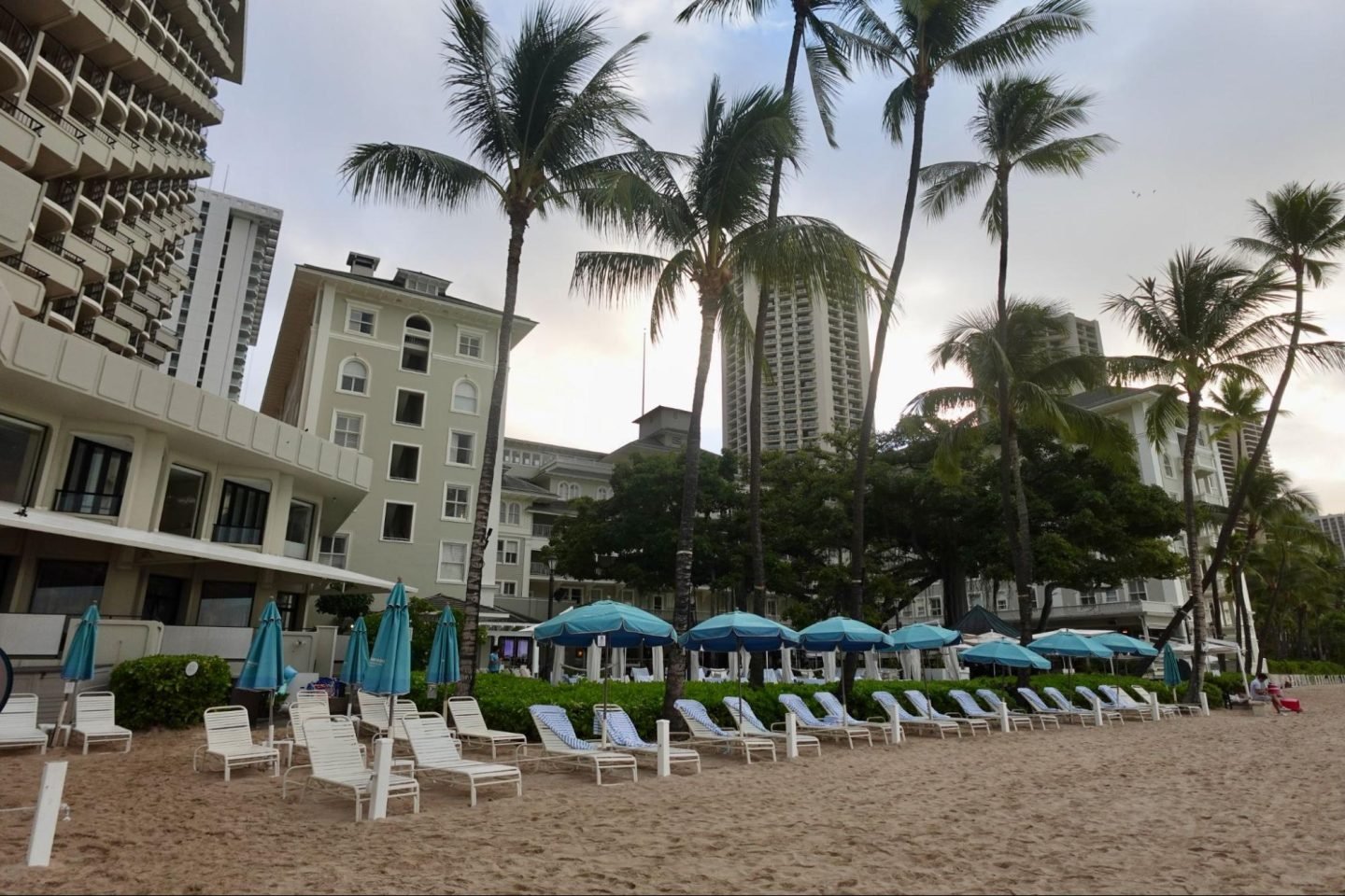 Moana Surfrider, A Westin Resort & Spa review waikiki beach pool umbrella chair sand