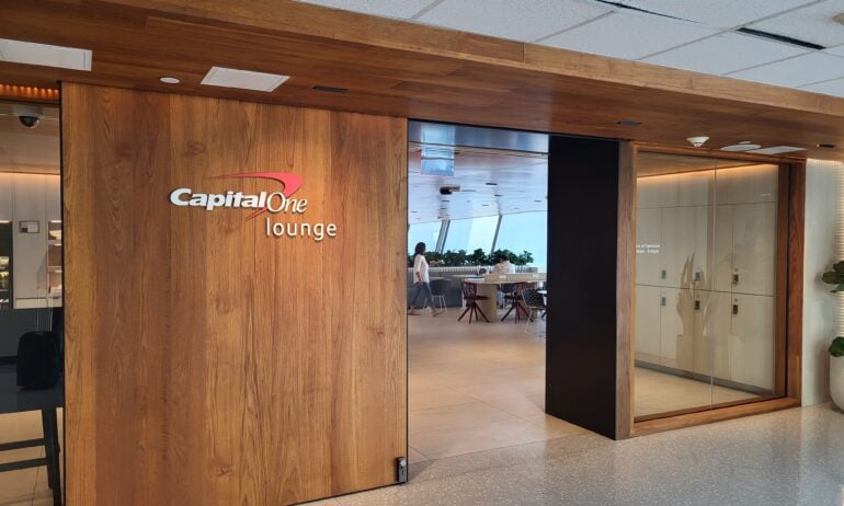 Dulles Capital One Lounge entrance