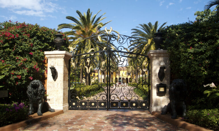 Gate to mansion driveway