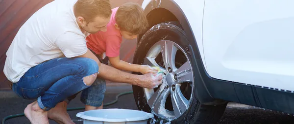 Buying-Tires-Online-Can-Save-You-Time-and-Money-story.jpg