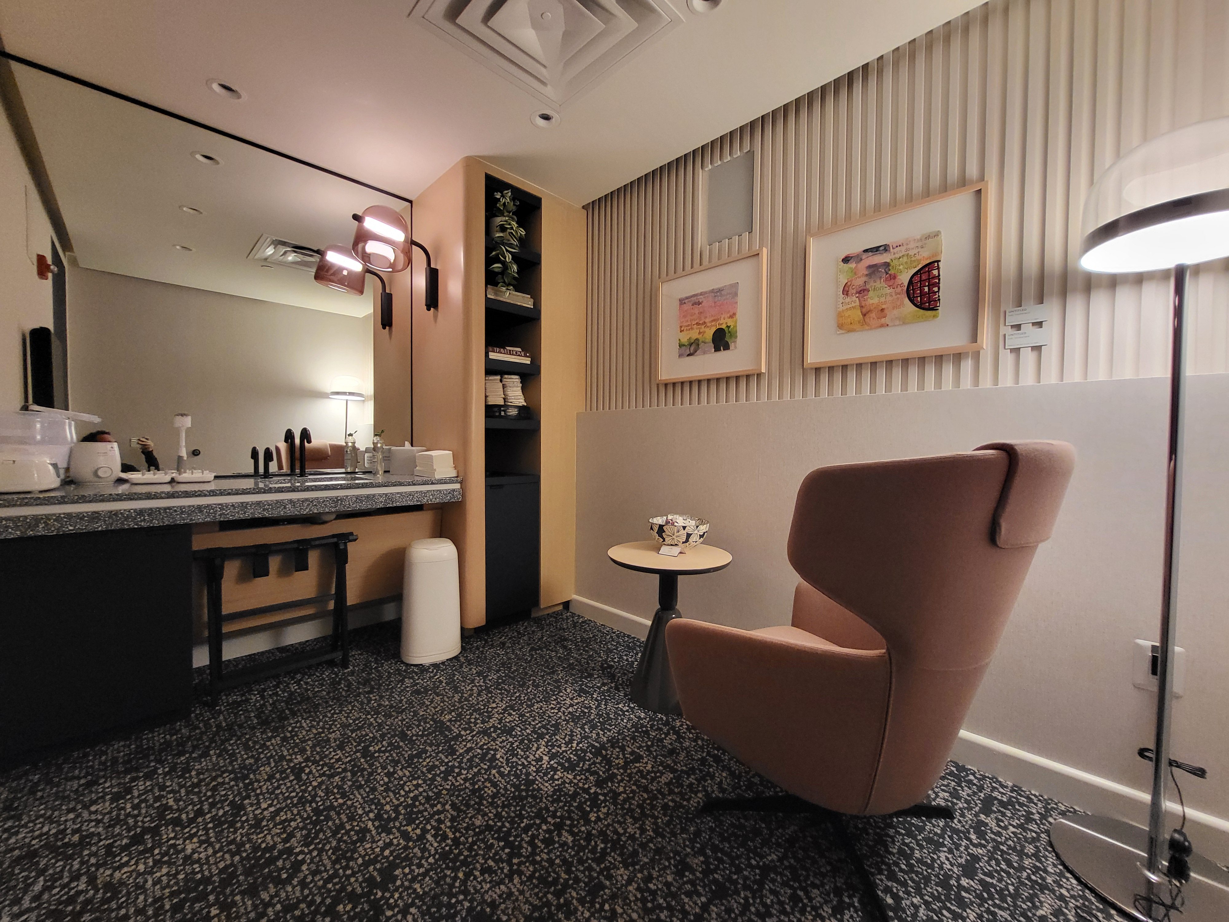 IAD Dulles Capital One Lounge nursing room