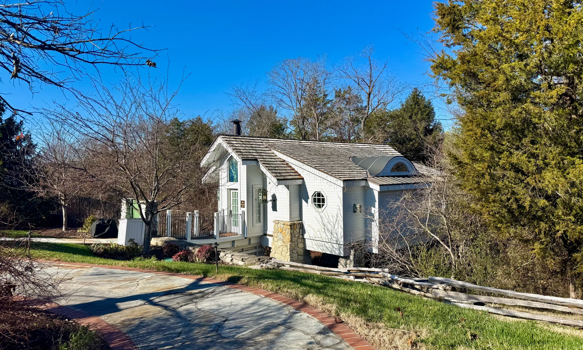 Outdoors, Suburb, Architecture