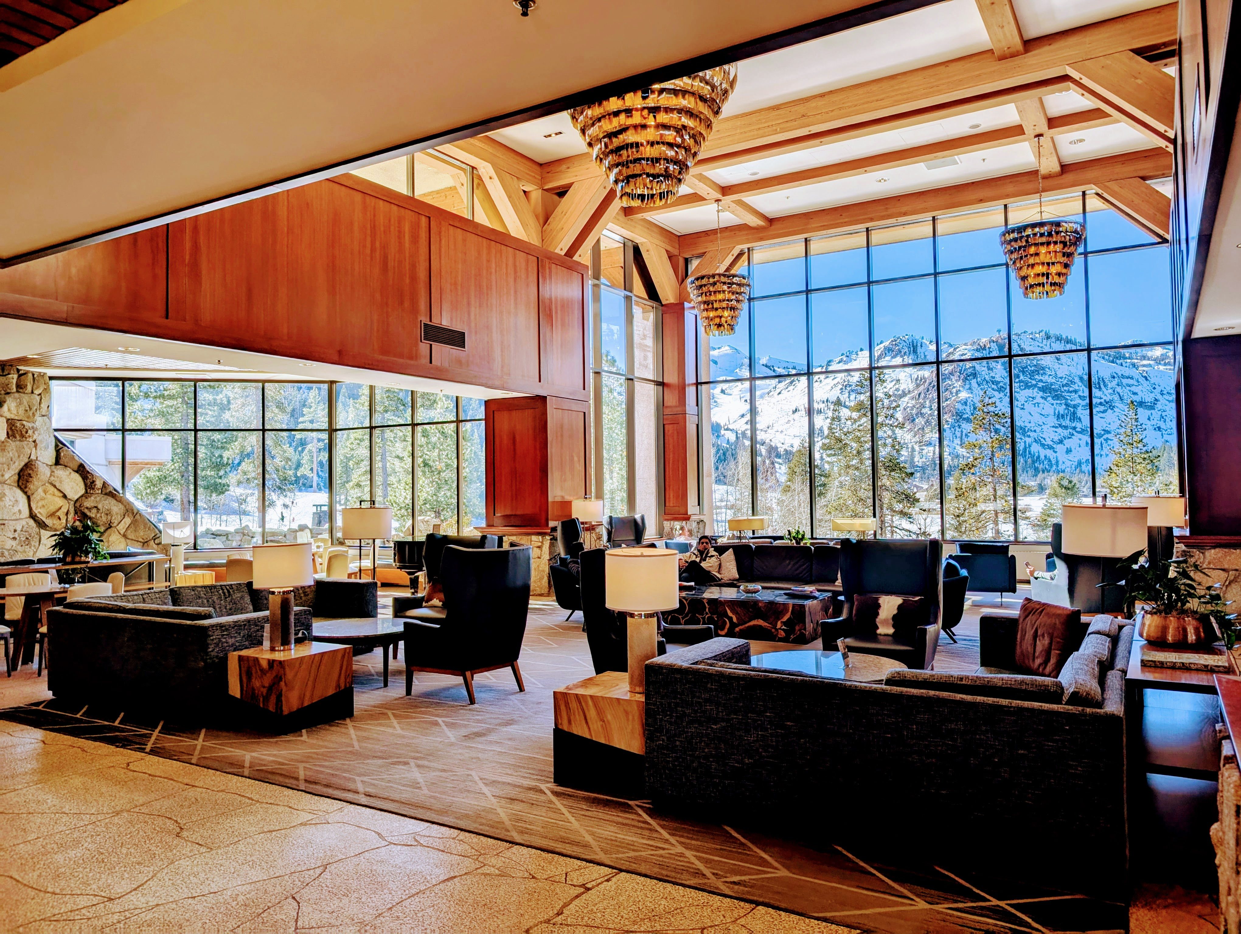 Everline Resort and Spa Lake Tahoe: Mountain Vibes Meet Modern Luxuries